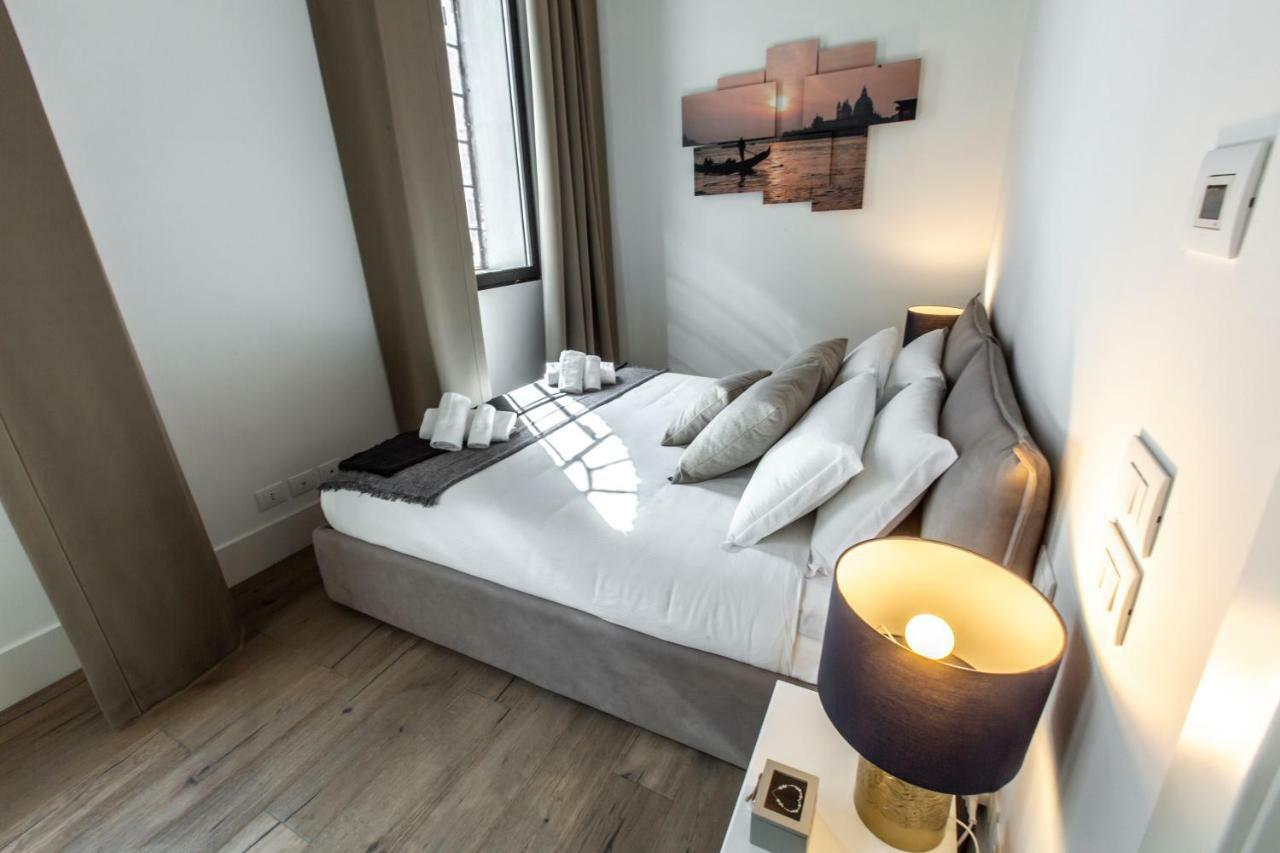 Elegant Fornasa Vecia, Canal View With A Beautiful Garden R&R Venezia Esterno foto