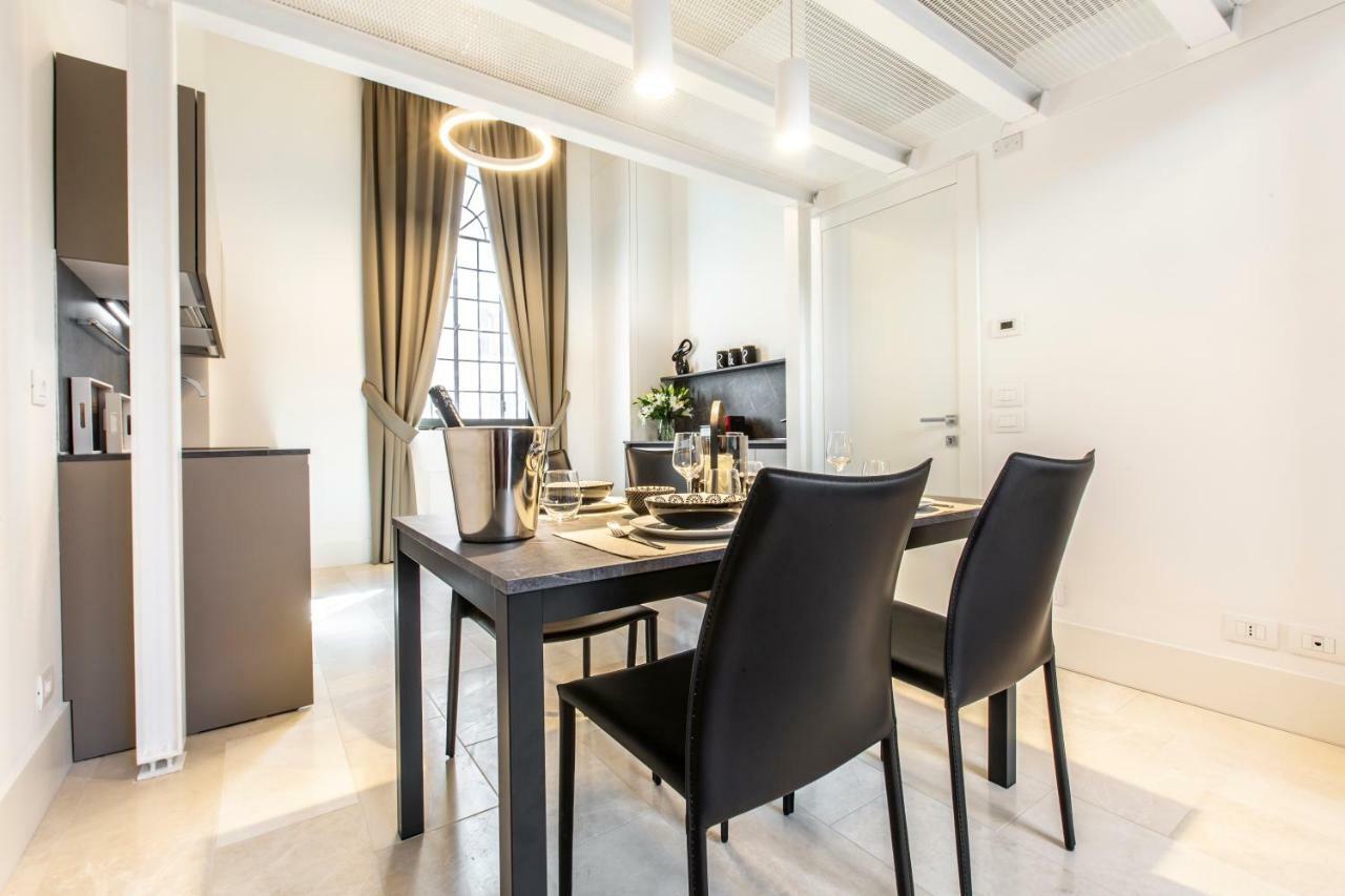 Elegant Fornasa Vecia, Canal View With A Beautiful Garden R&R Venezia Esterno foto